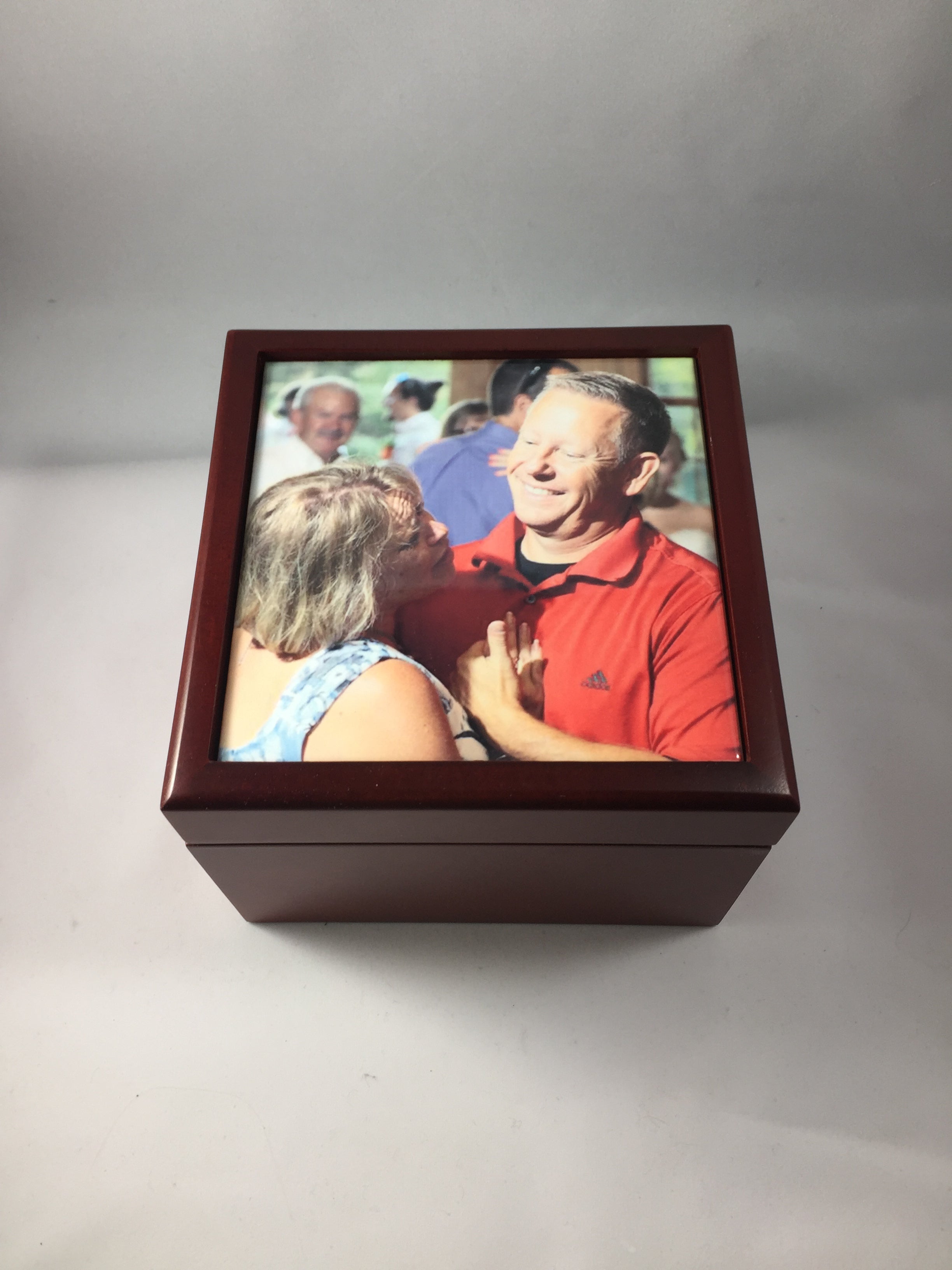 Design Your Own Personalized Keepsake Box
